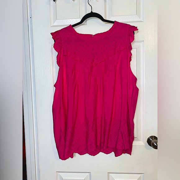 Size 3 Torrid eyelet, sleeveless top - Picture 7 of 9